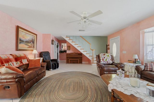 8645 SE Alabama Place, Hobe Sound, FL 33455