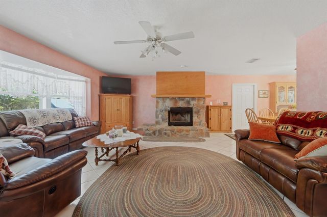 8645 SE Alabama Place, Hobe Sound, FL 33455