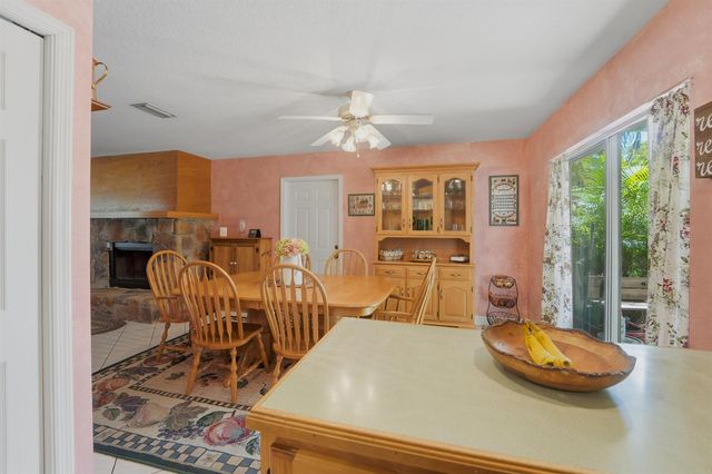8645 SE Alabama Place, Hobe Sound, FL 33455