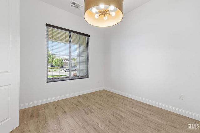 12319 Ashlyn Drive, Bakersfield, CA 93311