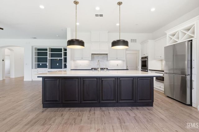 12319 Ashlyn Drive, Bakersfield, CA 93311