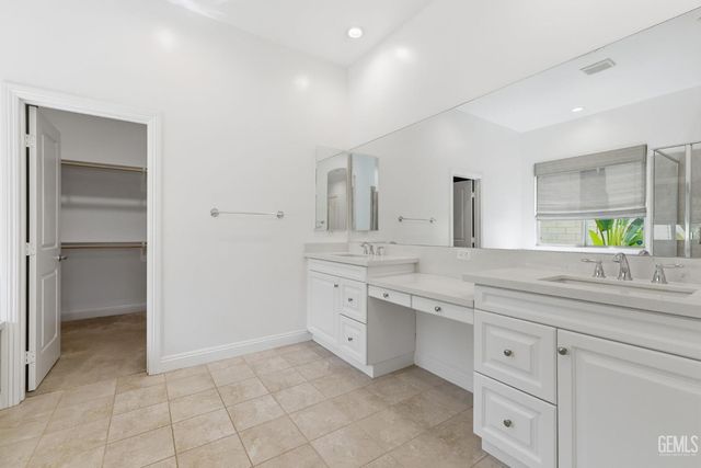 12319 Ashlyn Drive, Bakersfield, CA 93311