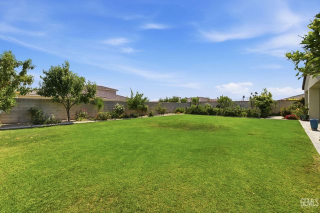 12319 Ashlyn Drive, Bakersfield, CA 93311