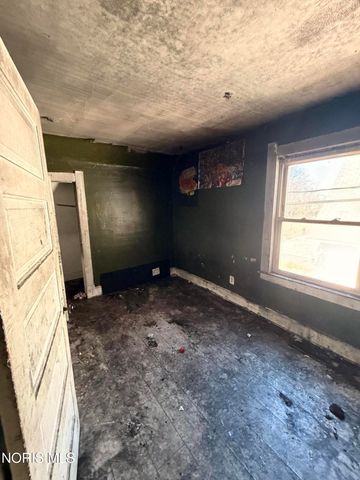 445 Hiett Avenue, Toledo, OH 43609