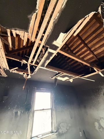 445 Hiett Avenue, Toledo, OH 43609