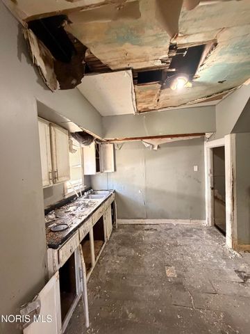 445 Hiett Avenue, Toledo, OH 43609