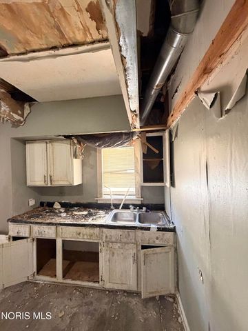 445 Hiett Avenue, Toledo, OH 43609