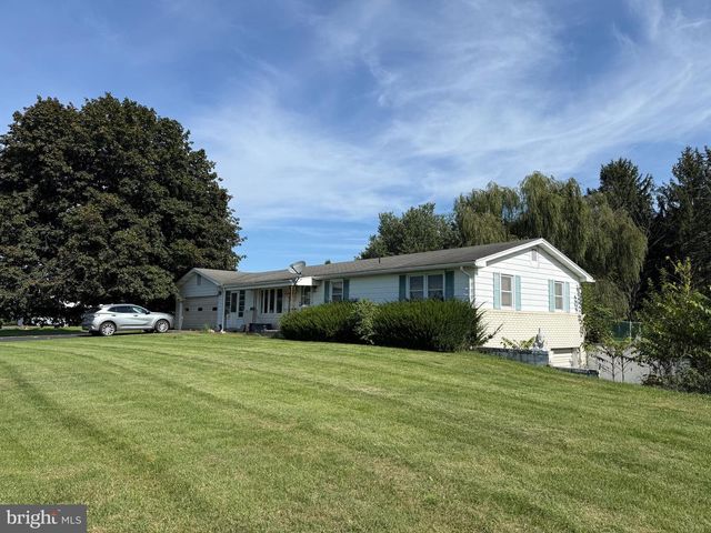 19 MIDDLE SPRING RD, Shippensburg, PA 17257