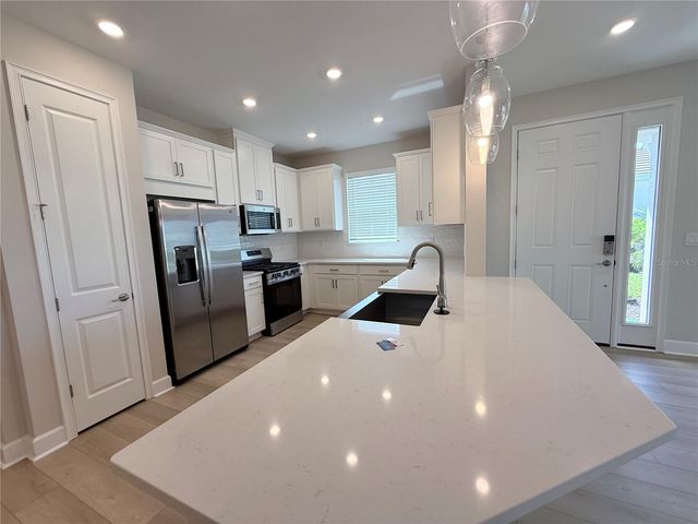 7755 WANING MOON WAY, Sarasota, FL 34241