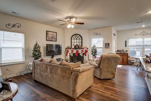 5581 Wildlife Circle, Piney Flats, TN 37686