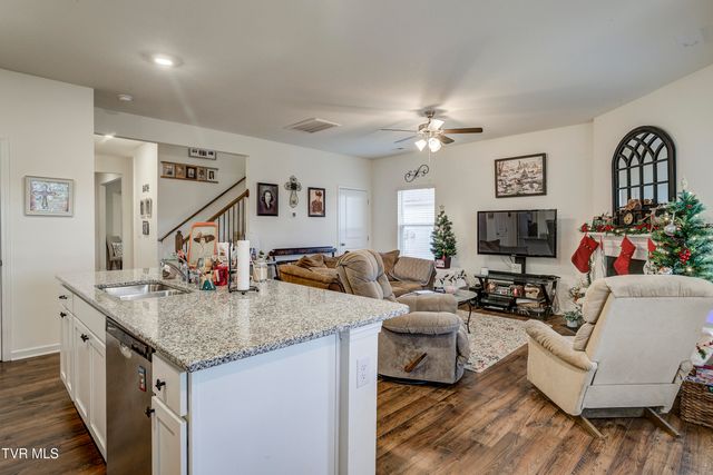 5581 Wildlife Circle, Piney Flats, TN 37686