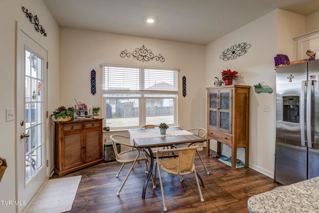 5581 Wildlife Circle, Piney Flats, TN 37686