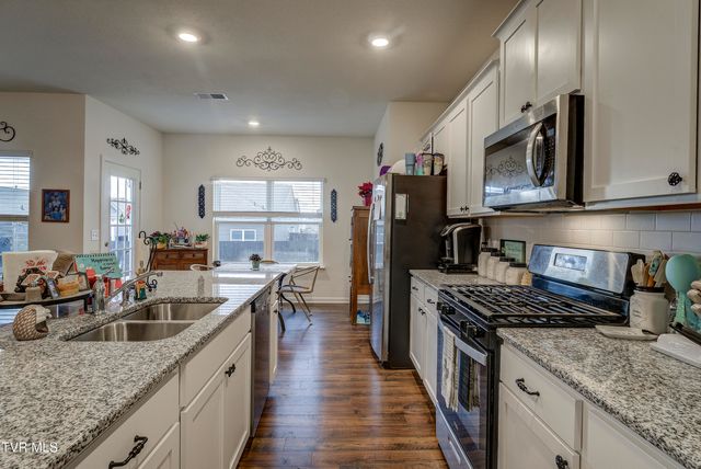 5581 Wildlife Circle, Piney Flats, TN 37686