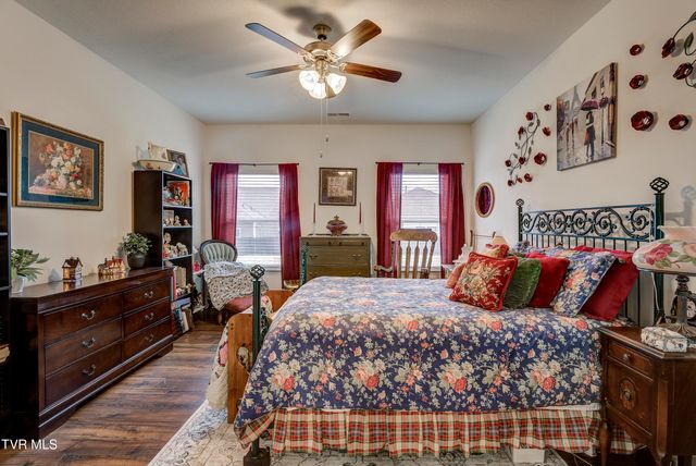 5581 Wildlife Circle, Piney Flats, TN 37686