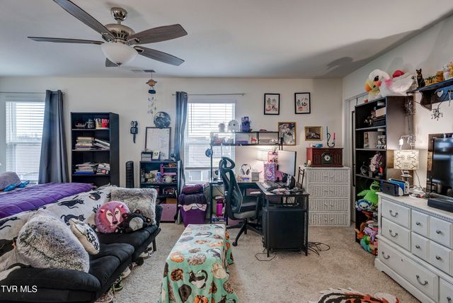 5581 Wildlife Circle, Piney Flats, TN 37686