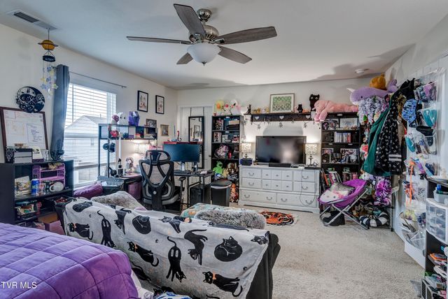 5581 Wildlife Circle, Piney Flats, TN 37686