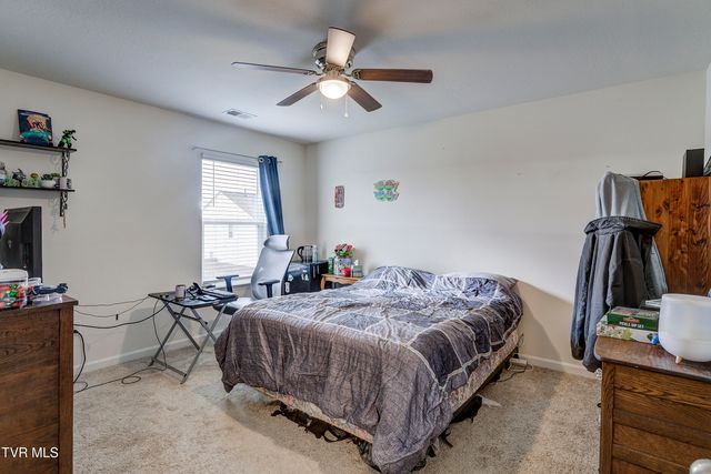 5581 Wildlife Circle, Piney Flats, TN 37686