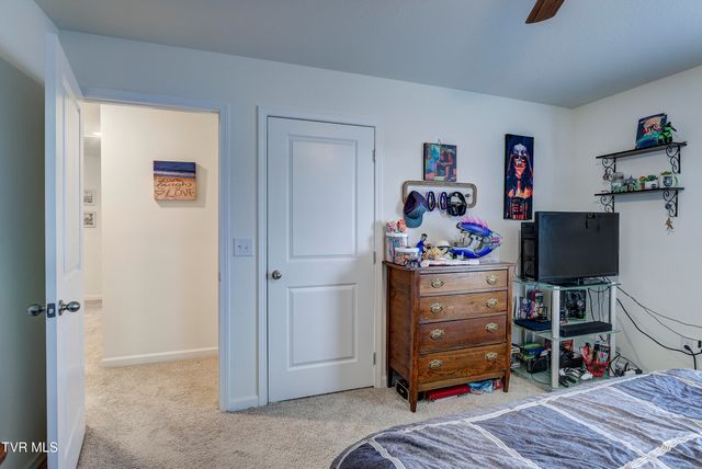 5581 Wildlife Circle, Piney Flats, TN 37686