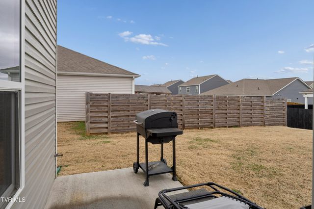 5581 Wildlife Circle, Piney Flats, TN 37686