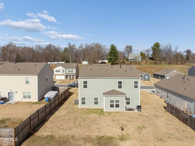 5581 Wildlife Circle, Piney Flats, TN 37686