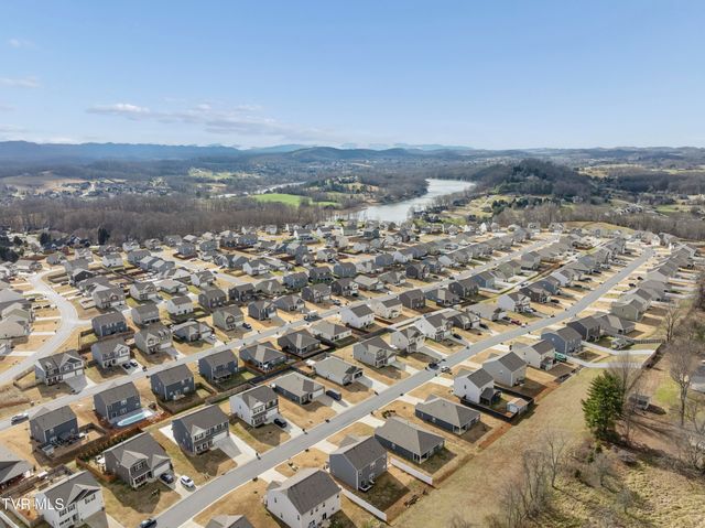 5581 Wildlife Circle, Piney Flats, TN 37686