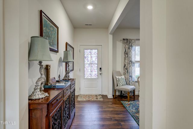 5581 Wildlife Circle, Piney Flats, TN 37686