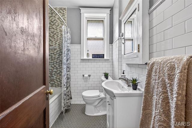 6059 Wanda Avenue, St Louis, MO 63116