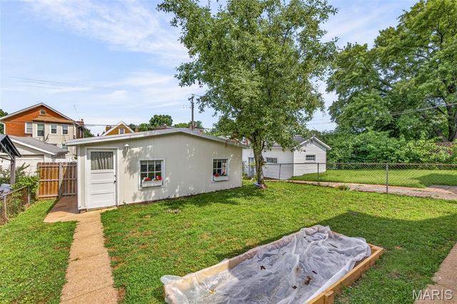 6059 Wanda Avenue, St Louis, MO 63116