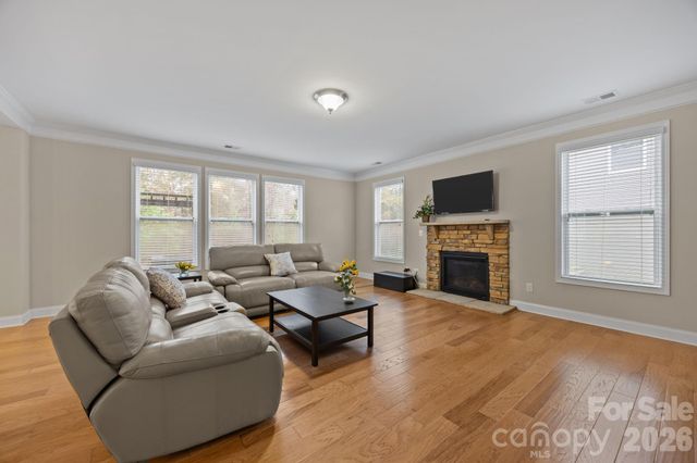 10817 Bere Island Drive, Charlotte, NC 28278