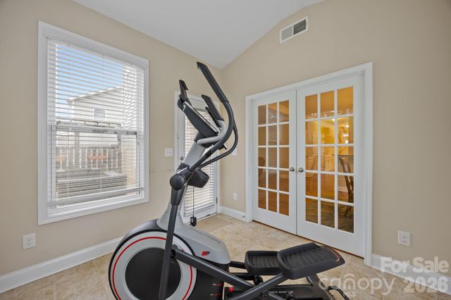 10817 Bere Island Drive, Charlotte, NC 28278