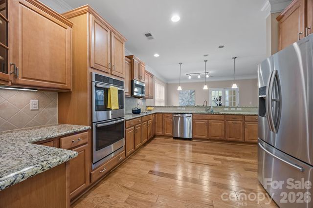 10817 Bere Island Drive, Charlotte, NC 28278