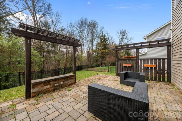 10817 Bere Island Drive, Charlotte, NC 28278