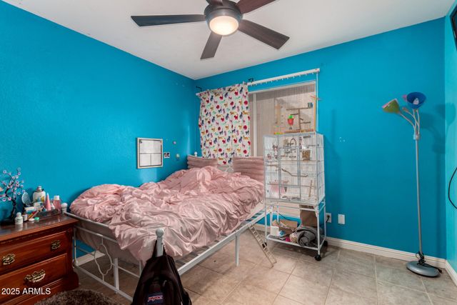 3926 W GLENAIRE Drive, Phoenix, AZ 85053