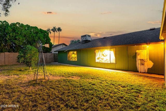 3926 W GLENAIRE Drive, Phoenix, AZ 85053