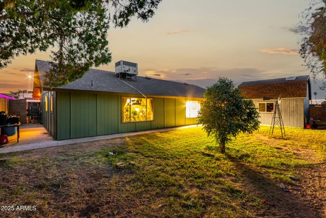 3926 W GLENAIRE Drive, Phoenix, AZ 85053