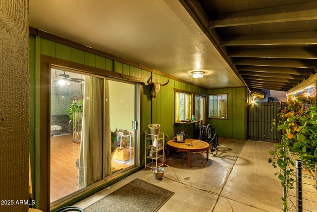 3926 W GLENAIRE Drive, Phoenix, AZ 85053