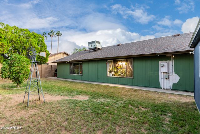 3926 W GLENAIRE Drive, Phoenix, AZ 85053