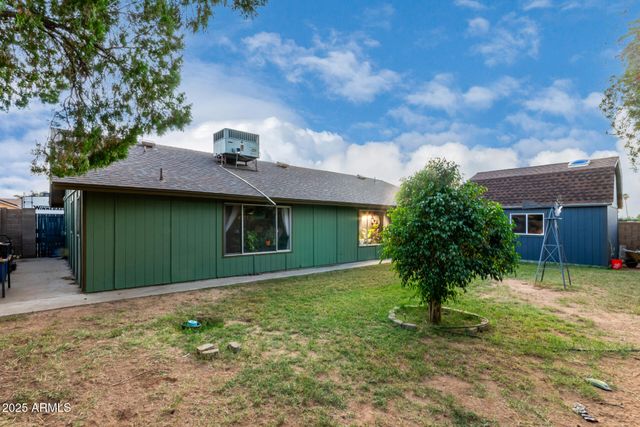 3926 W GLENAIRE Drive, Phoenix, AZ 85053