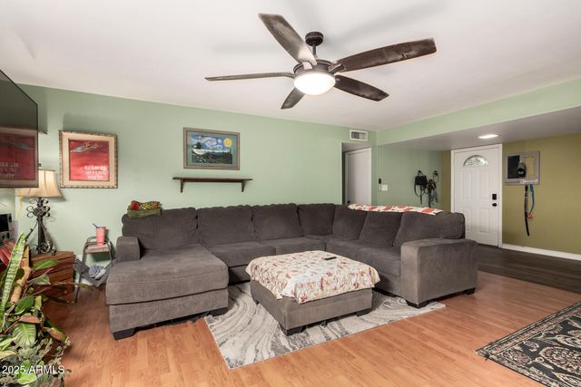 3926 W GLENAIRE Drive, Phoenix, AZ 85053