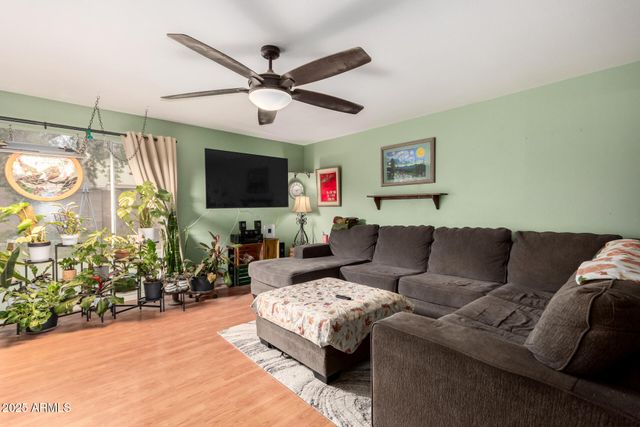 3926 W GLENAIRE Drive, Phoenix, AZ 85053