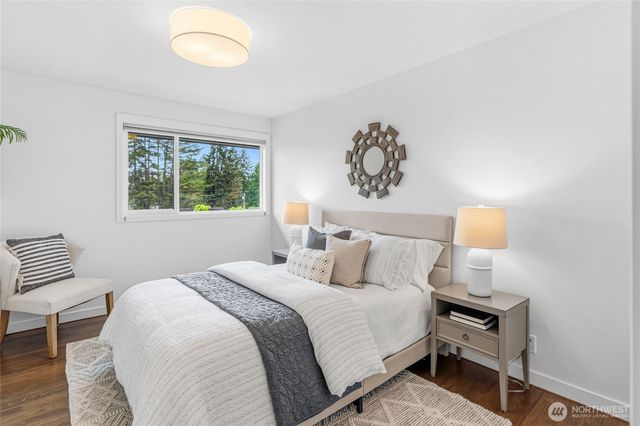 4105 96th Avenue SE, Mercer Island, WA 98040