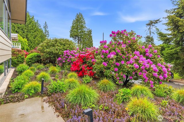 4105 96th Avenue SE, Mercer Island, WA 98040