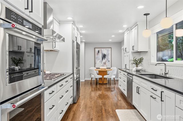 4105 96th Avenue SE, Mercer Island, WA 98040