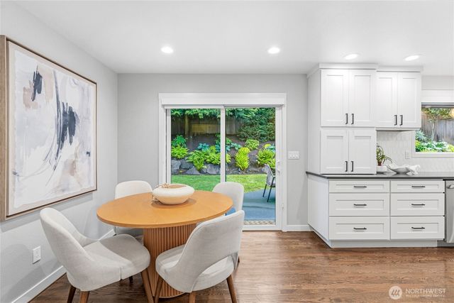 4105 96th Avenue SE, Mercer Island, WA 98040