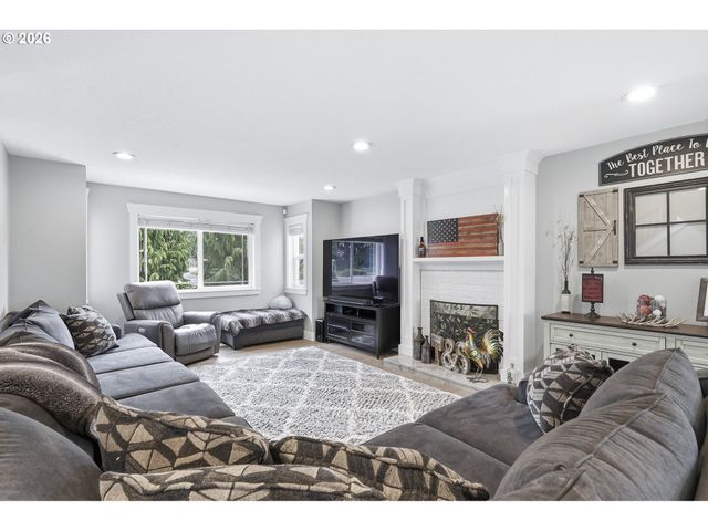 35645 Se DUNN Rd, Boring, OR 97009