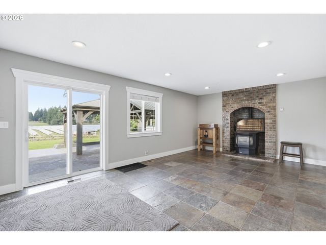 35645 Se DUNN Rd, Boring, OR 97009