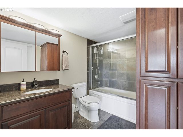 35645 Se DUNN Rd, Boring, OR 97009