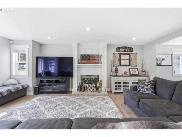 35645 Se DUNN Rd, Boring, OR 97009