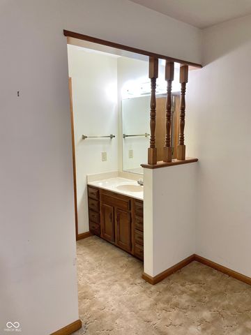 1016 Cedar Glen North Drive, Plainfield, IN 46168