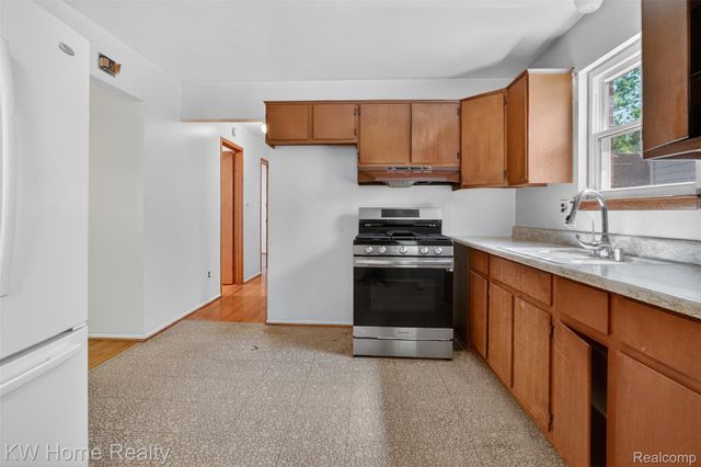 14548 Euclid Avenue, Allen Park, MI 48101